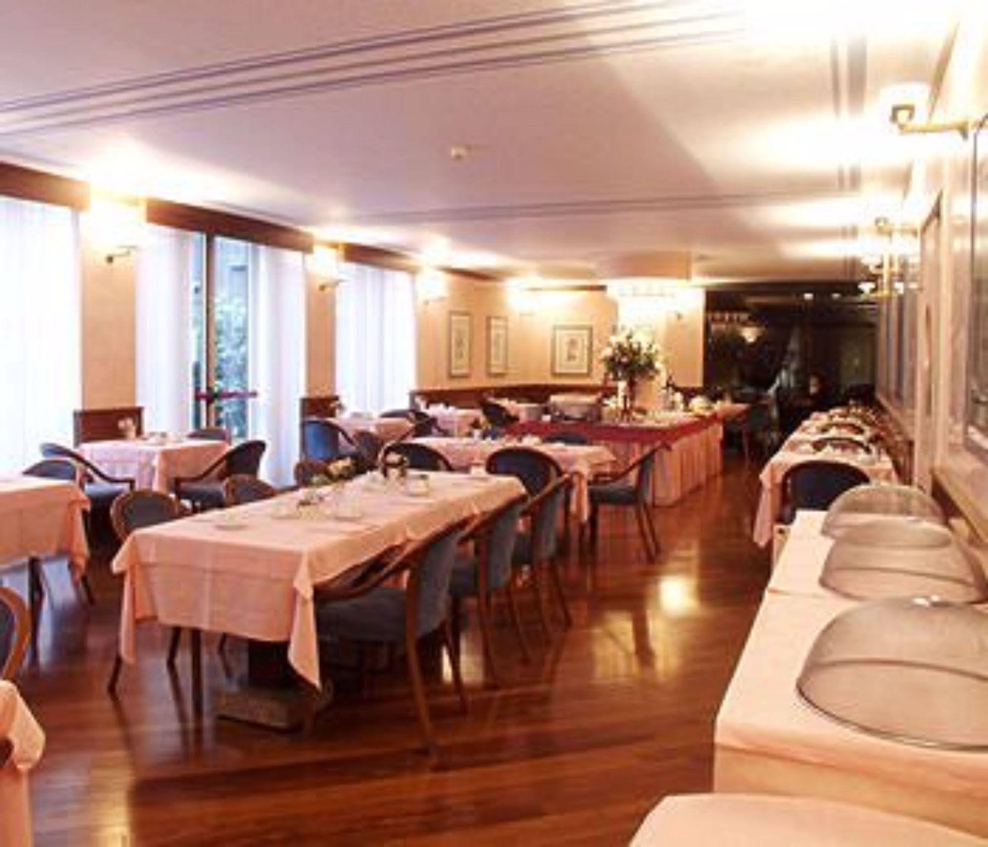 Hotel Crivi'S Milão Exterior foto